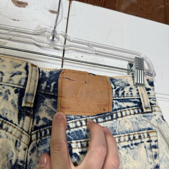 Levi's 560 Loose Fit Cutoff Denim Shorts VINTAGE Size 10 Tie-Dye Blue White - Picture 7 of 9